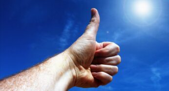 東海地方で地震速報が出ましたが、最近は日本列島の至る所で震度3〜4と地震が発生してますので要警戒です。