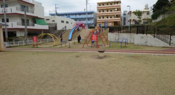 土曜日で仕事休みなので、いつもの流れで子ども達を連れて公園に行きました