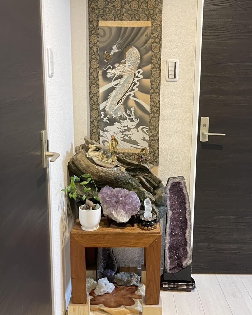 突然ですが、皆さんは天然石「パワーストーン」の不思議な力など信じてますか?